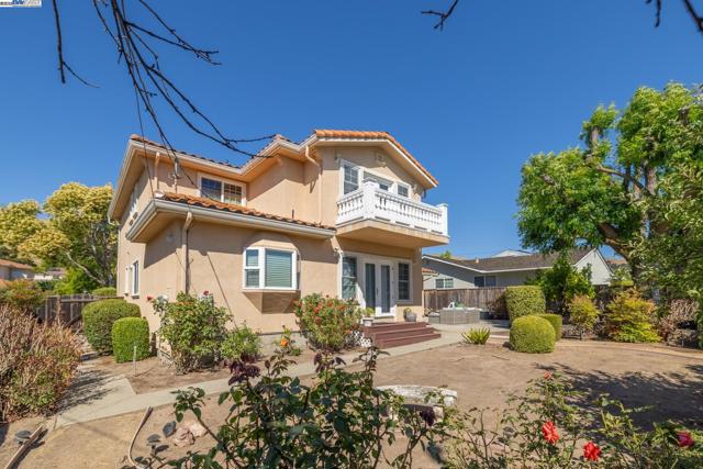 42001 Via San Gabriel, Fremont CA: https://media.crmls.org/mediaz/f4035fb3-5dcb-4db5-8815-fc0fd82a46b0.jpg
