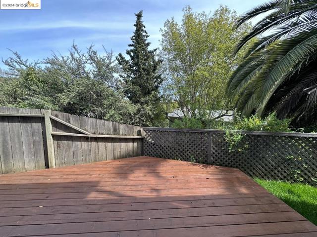 29 Leafwood Cir, San Rafael, California 94901, ,Multi-Family,For Sale,Leafwood Cir,41059417