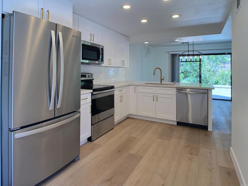 10473 Crosscreek Terrace - photo 9