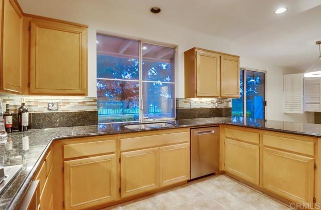 2300 Palomira Court, Chula Vista CA: https://media.crmls.org/mediaz/f405268e-74fb-4dcb-8d00-20bd3d944b62.jpg