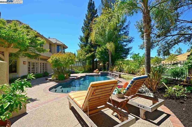 5045 Blackhawk Dr., Danville CA: https://media.crmls.org/mediaz/f405287a-f20e-405b-8a7c-fdde9ab82d2a.jpg