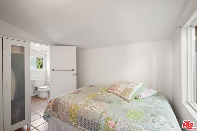 860 Old Topanga Canyon Road, Topanga CA: https://media.crmls.org/mediaz/f4053f38-1903-4ed4-b9d9-e37f70473400.jpg