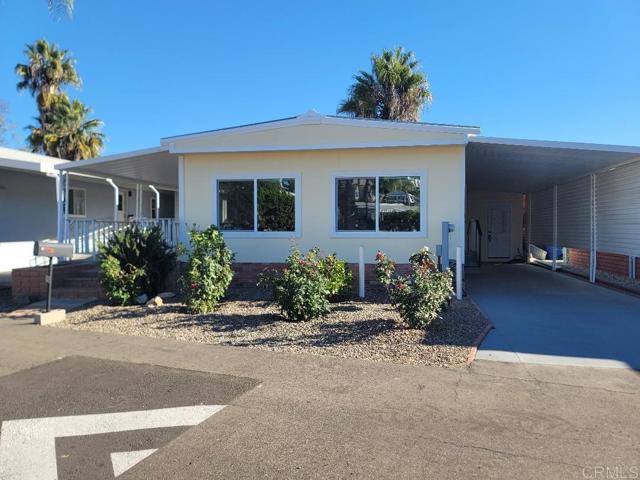 Detail Gallery Image 2 of 32 For 245 W Bobier Dr #90,  Vista,  CA 92083 - 2 Beds | 2 Baths