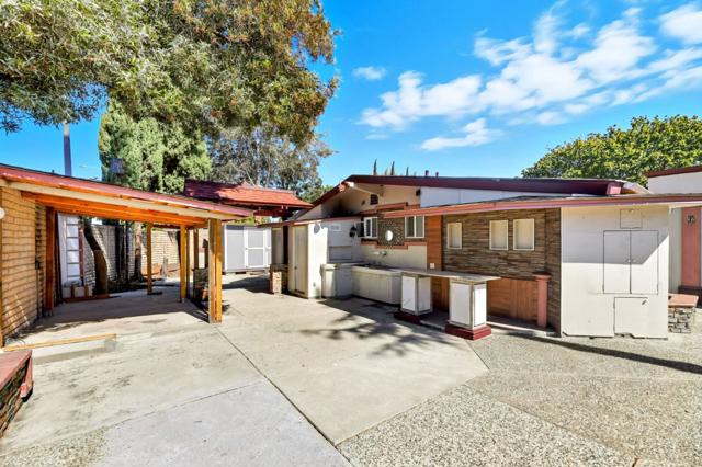 1199 Blazingwood Drive, Sunnyvale CA: https://media.crmls.org/mediaz/f4061c45-b767-43b8-a67b-adb238e370b2.jpg