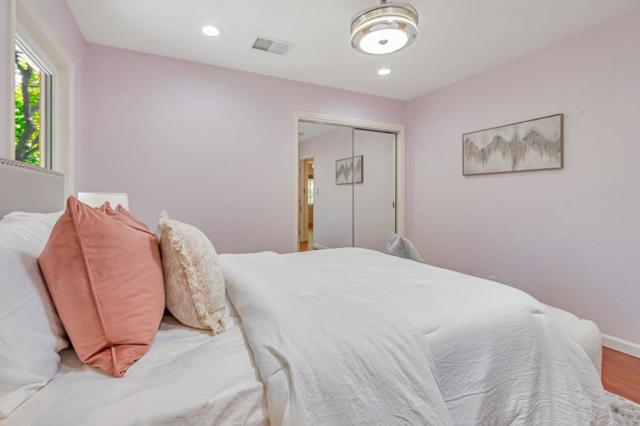580 N Bayview Avenue, Sunnyvale CA: https://media.crmls.org/mediaz/f4066a06-9f11-4b71-8b99-6e6e179a3e49.jpg