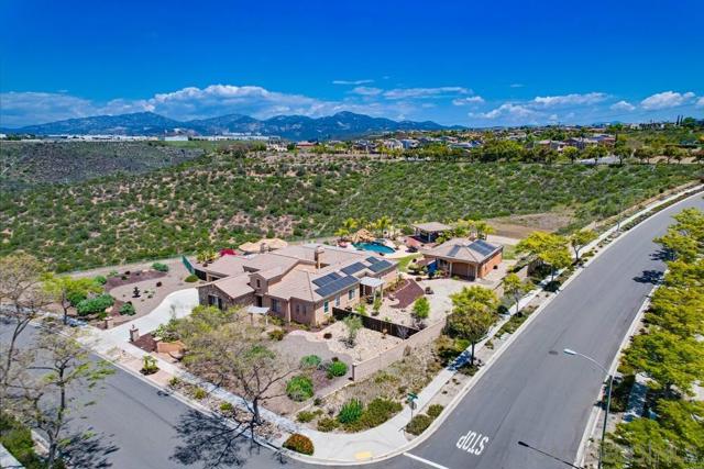 14190 Green Valley Ct, San Diego CA: https://media.crmls.org/mediaz/f40671e2-a20b-4b19-82da-d89141f1461f.jpg
