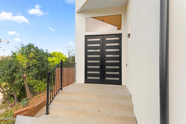 26200 Lockwood Road, Malibu CA: https://media.crmls.org/mediaz/f407351c-93d8-4a7c-83bc-080dd81445be.jpg