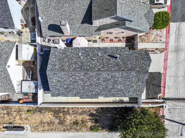 327 61st STREET, San Diego CA: https://media.crmls.org/mediaz/f40752ea-0501-4e6f-92a1-2031f7d4f5e6.jpg