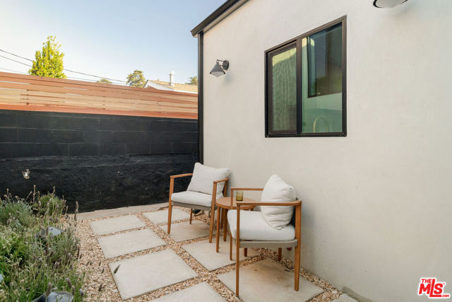 3923 Revere Avenue, Los Angeles CA: https://media.crmls.org/mediaz/f407646f-f02c-405e-80a1-9ad6d0b83485.jpg
