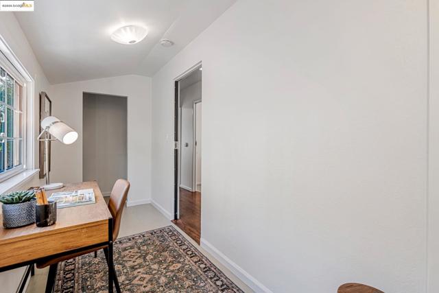 4801 Fairfax Ave, Oakland CA: https://media.crmls.org/mediaz/f407d5ad-26c9-4bb2-9309-67470a26657b.jpg