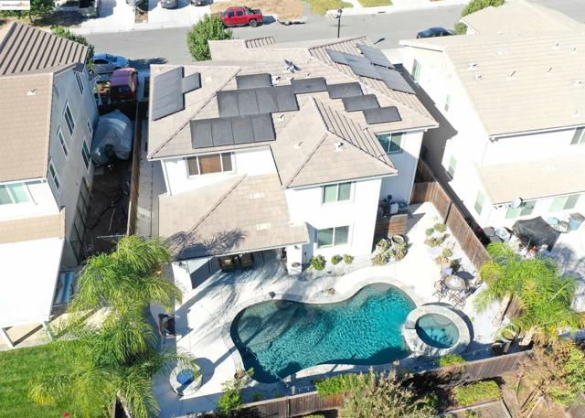 847 Dunmore St, Oakley CA: https://media.crmls.org/mediaz/f408a6d0-e212-42ac-881c-53221b308988.jpg