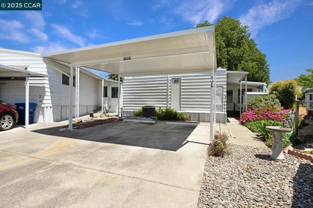 2019 Dalis Drive, Concord CA: https://media.crmls.org/mediaz/f408af75-2a6f-4be7-9173-d3c0e297df9c.jpg