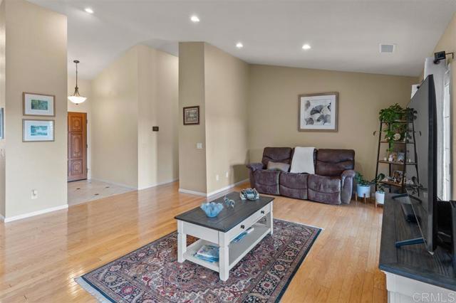 Detail Gallery Image 10 of 32 For 13311 Hillstar Ln, Valley Center,  CA 92082 - 3 Beds | 2 Baths