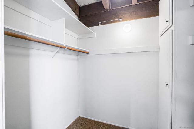 2544 Navarra Dr,  CA: https://media.crmls.org/mediaz/f40acccb-ea1c-4738-8cc4-9f5288ea2cf9.jpg