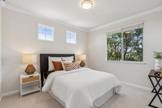3879 Blackstone Ct, Castro Valley CA: https://media.crmls.org/mediaz/f40aebfd-a09a-42df-b305-add99baae94f.jpg
