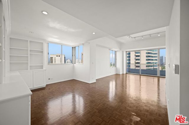 10501 Wilshire Boulevard, Los Angeles, California 90024, 2 Bedrooms Bedrooms, ,2 BathroomsBathrooms,Condominium,For Sale,Wilshire,24430175