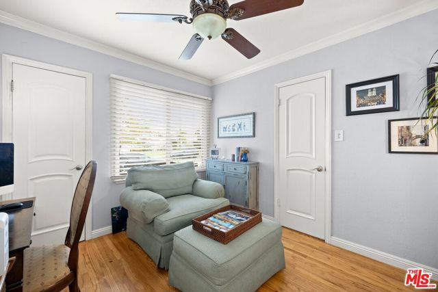 6432 Petit Avenue, Van Nuys CA: https://media.crmls.org/mediaz/f40b1a94-6216-4b32-8fec-77df0fedccb3.jpg
