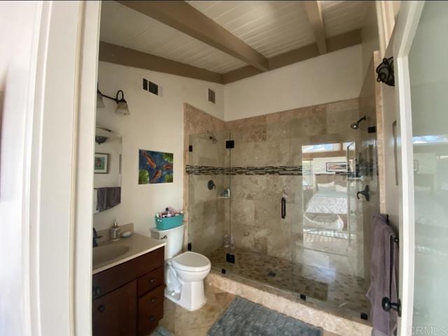 Detail Gallery Image 5 of 12 For 4950 Whipple Way, San Diego,  CA 92122 - 5 Beds | 4 Baths