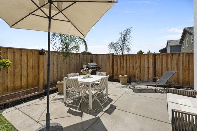 9182 Wickham Court, Gilroy CA: https://media.crmls.org/mediaz/f40bb03e-df21-4a68-8885-b486a1f9460f.jpg