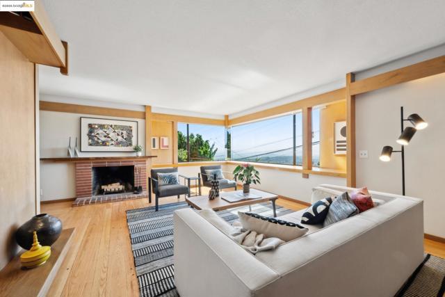 7046 Cutting Blvd, El Cerrito CA: https://media.crmls.org/mediaz/f40bb509-18e7-44dc-968c-042340c6cdca.jpg