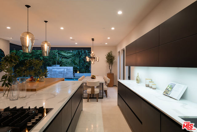 428 N La Jolla Avenue, Los Angeles CA: https://media.crmls.org/mediaz/f40c1fd8-e0f5-42e3-a1fc-b5dff45bf113.jpg