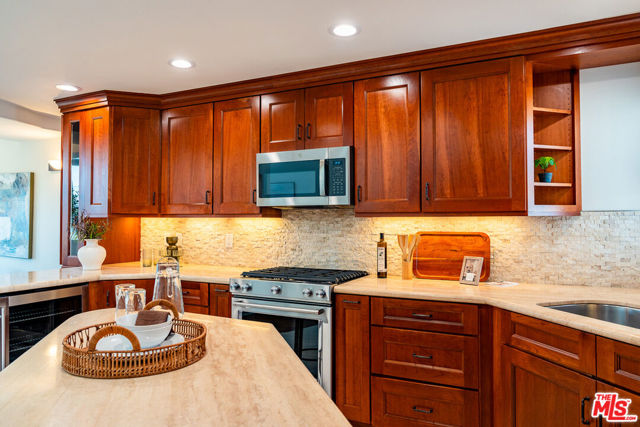 844 3rd Street, Santa Monica CA: https://media.crmls.org/mediaz/f40c72f1-e840-4666-aa17-87afd993e258.jpg