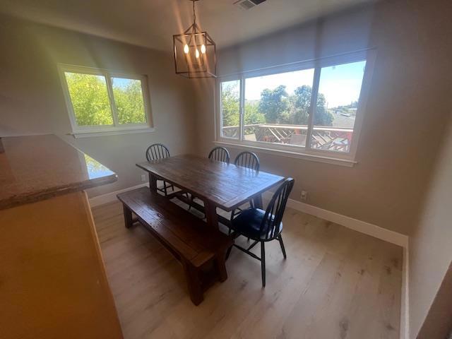 908 Bancroft Ave, Half Moon Bay CA: https://media.crmls.org/mediaz/f40c9558-101a-4627-a0da-b2f9cd23ff39.jpg