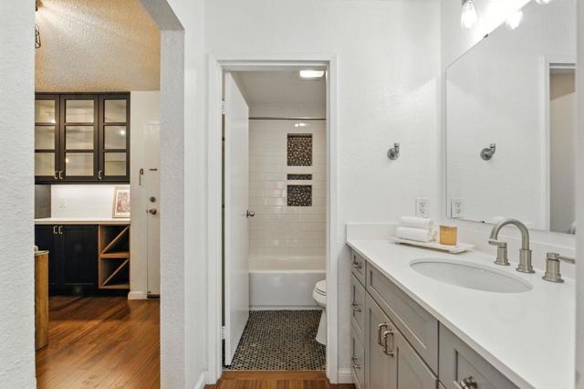 381 Half Moon Lane, Daly City CA: https://media.crmls.org/mediaz/f40cbdfa-d86a-44d4-96fa-593798a03b88.jpg