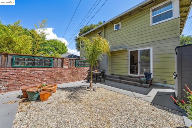 317 Pacific, Alameda CA: https://media.crmls.org/mediaz/f40d0be2-a00c-4156-8262-9d52806396bf.jpg