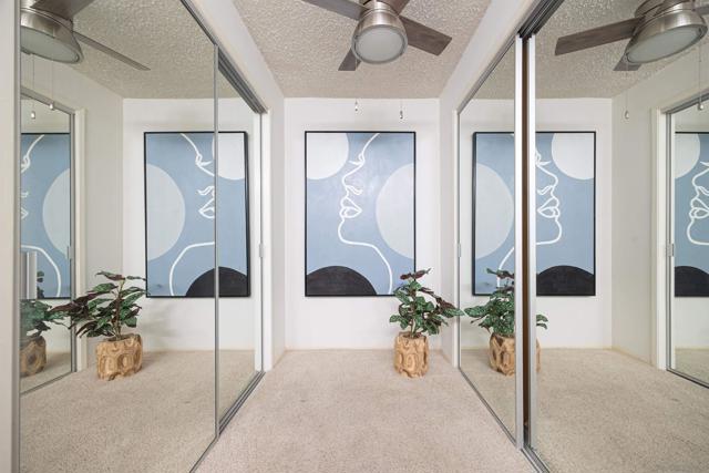 8110 El Paseo Grande, La Jolla CA: https://media.crmls.org/mediaz/f40dd6cc-1f30-4dd9-99c6-1f6dbfc9028e.jpg