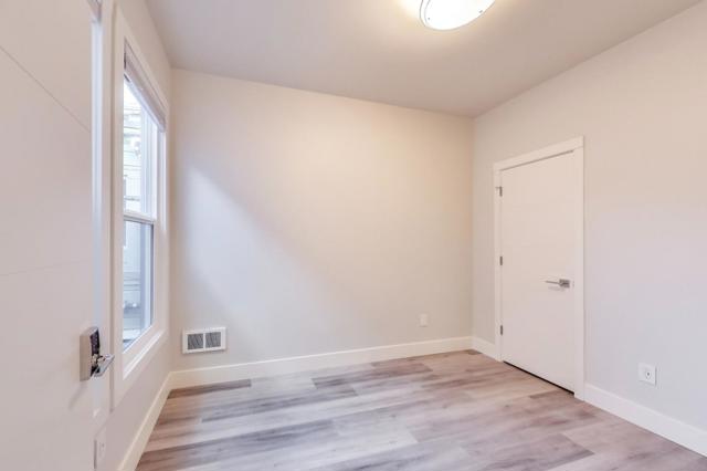 811 Oak Street, San Francisco CA: https://media.crmls.org/mediaz/f40e4af0-4418-49aa-9b98-7fcddc38bf4b.jpg