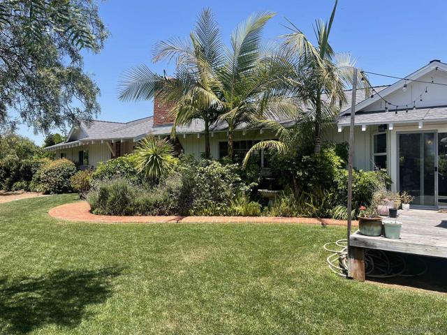 1706 Grandview St., Oceanside CA: https://media.crmls.org/mediaz/f40f418c-40d9-4ae8-b016-22a8e65f26af.jpg