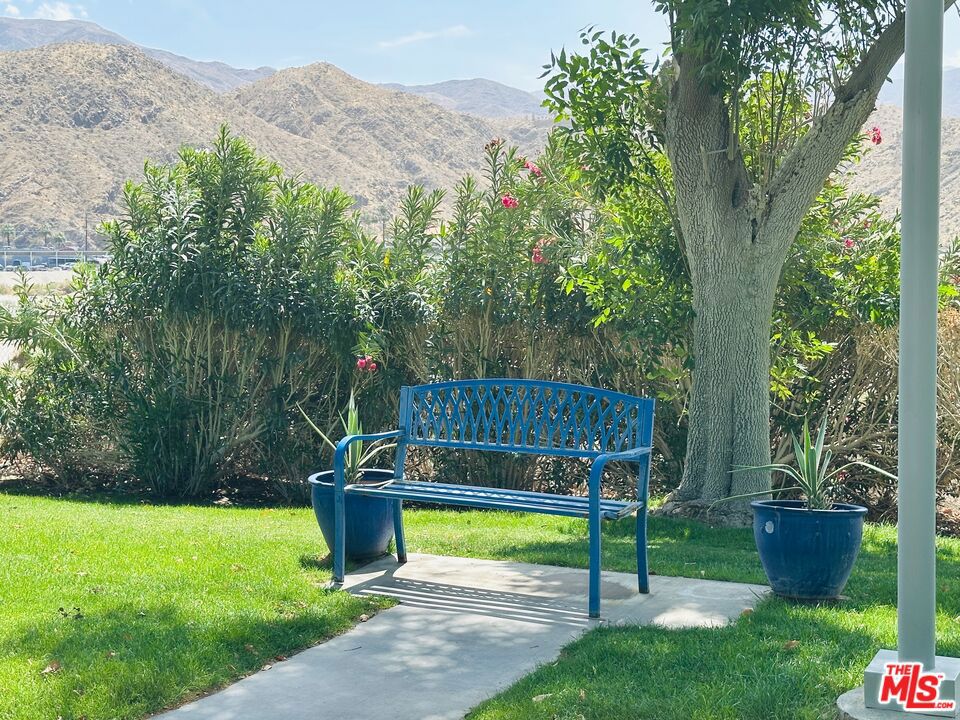 https://media.crmls.org/mediaz/f40fbb69-5414-4cff-ab41-8d69680fa50a.jpg?preset=X-Large