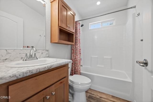 1075 Loma Drive, Ojai CA: https://media.crmls.org/mediaz/f40fc462-c11c-42c9-9957-387d2d0e3101.jpg