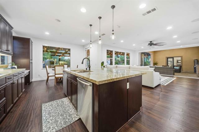 2914 Morning Creek Road, Chula Vista CA: https://media.crmls.org/mediaz/f40ff8cf-6419-42d5-a319-ce1621c76f34.jpg