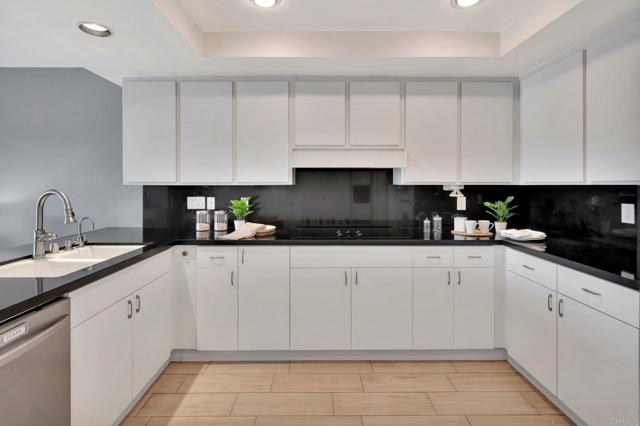 55 Jasmine Creek Drive, Corona del Mar CA: https://media.crmls.org/mediaz/f41042da-3687-4aa7-939b-76f1fb988732.jpg