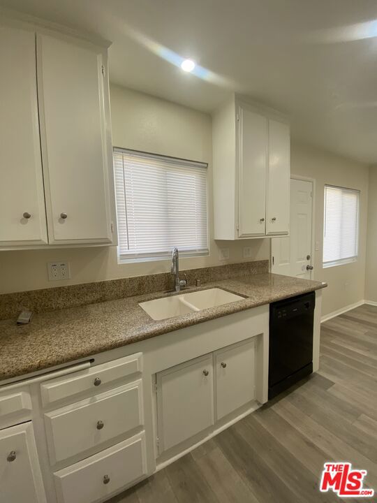 639 E Avenue J, Lancaster CA: https://media.crmls.org/mediaz/f4108048-9f9b-435f-b2c1-eace604de431.jpg
