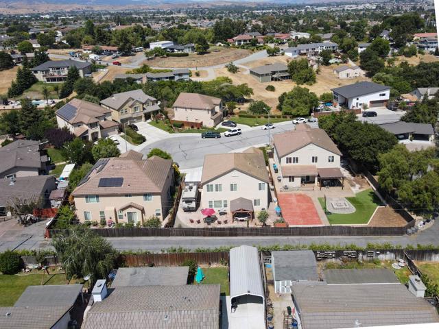 1251 Mulberry Street, Hollister CA: https://media.crmls.org/mediaz/f41097f3-4891-4e07-9373-a4ad67756221.jpg