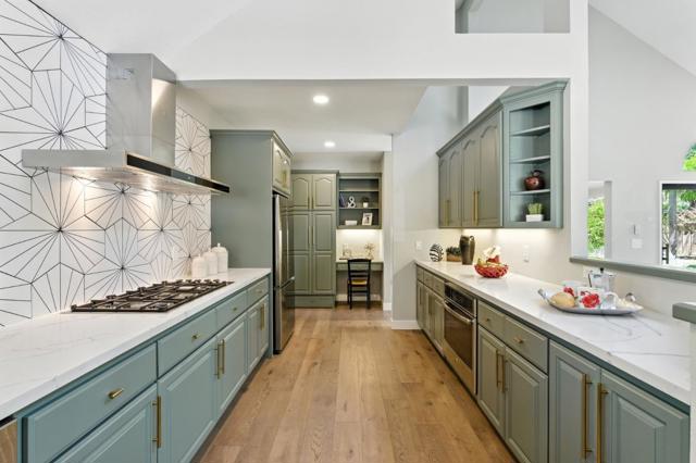 148 Promethean Way, Mountain View CA: https://media.crmls.org/mediaz/f4117bdf-5b2f-4fe0-9819-284accc92400.jpg