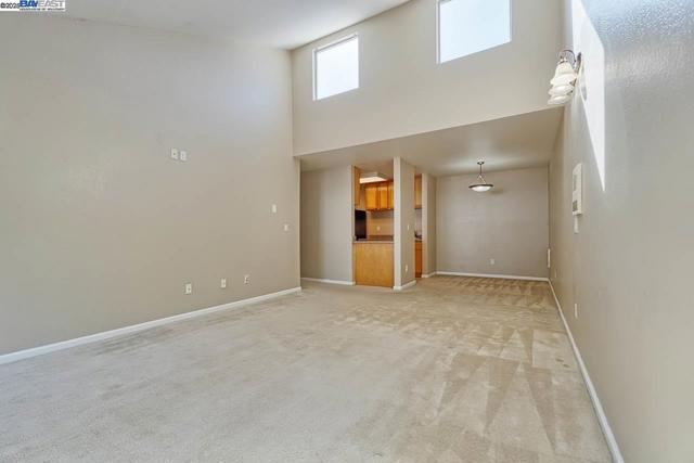 3300 Wolcott Cmn, Fremont CA: https://media.crmls.org/mediaz/f411c432-e02b-4858-9edf-3df6c8c9902a.jpg