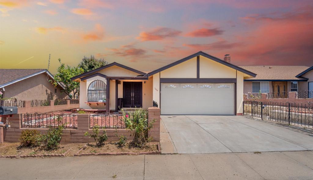 3464 Grogan Cir