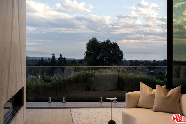 Drew Fenton | 1660 Casale Road Pacific Palisades CA | MLS: 7697147 Drew Fenton | 1660 Casale Road Pacific Palisades CA | MLS: 7697147