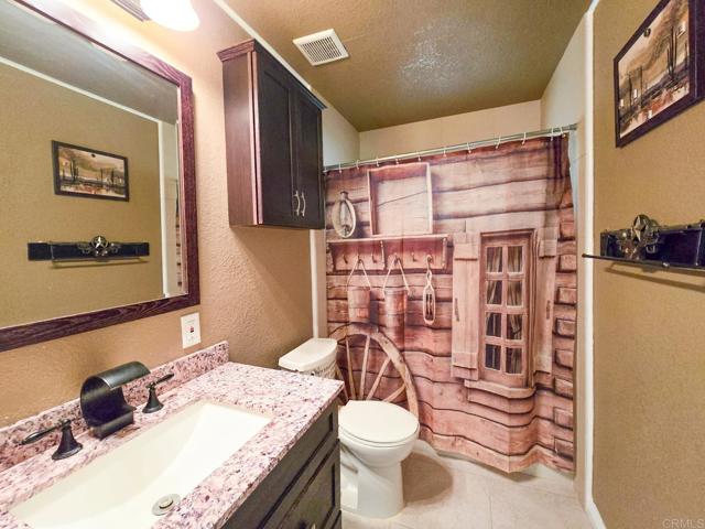 1804 El Cajon Lane, Ramona CA: https://media.crmls.org/mediaz/f4139919-ea41-4bf4-b396-22d0c12b774b.jpg