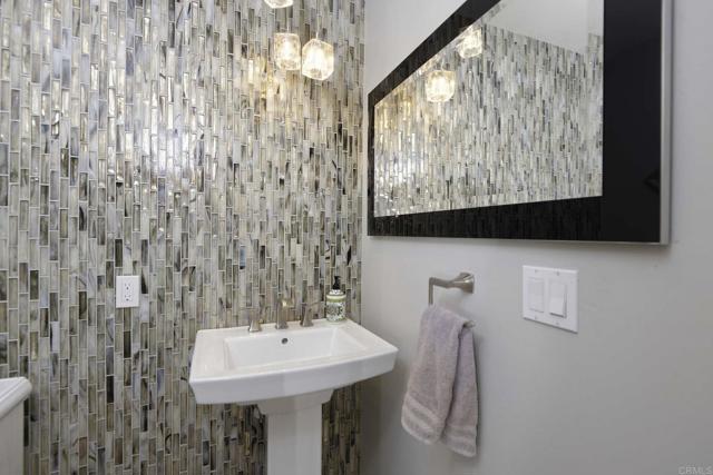 7068 Estrella De Mar, Carlsbad CA: https://media.crmls.org/mediaz/f413a87d-3db5-4a56-9942-8f5f8249814c.jpg