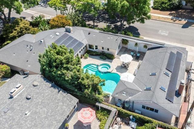 2602 N Louise, Santa Ana CA: https://media.crmls.org/mediaz/f4143afa-4be5-4d7d-84b6-42456907616d.jpg