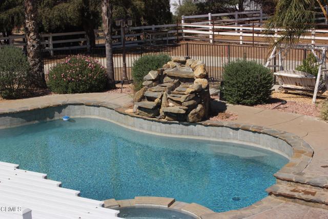 35135 Caprock Road, Santa Clarita CA: https://media.crmls.org/mediaz/f415a886-6cfa-46cd-a2f0-9bf4d9448492.jpg