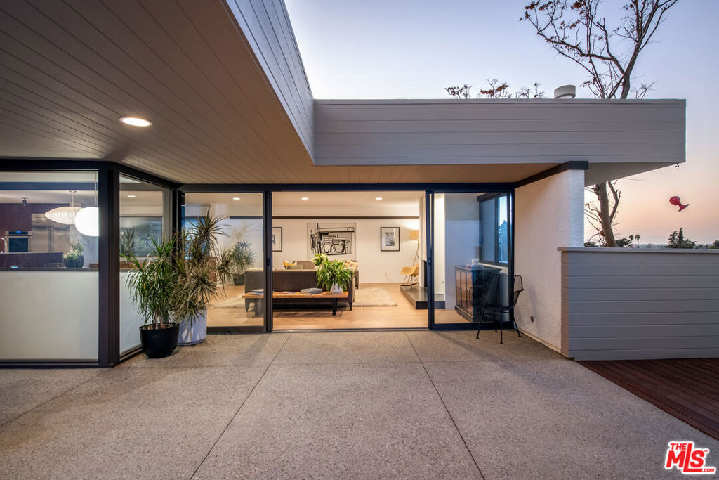 13547 Contour DriveSherman Oaks img 19