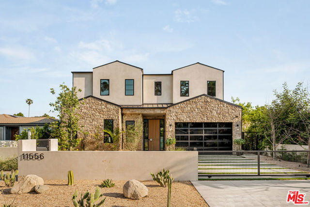 11556 Blix Street, Valley Village CA: https://media.crmls.org/mediaz/f415e191-a7ee-4a05-ad1b-cdb9eae30910.jpg
