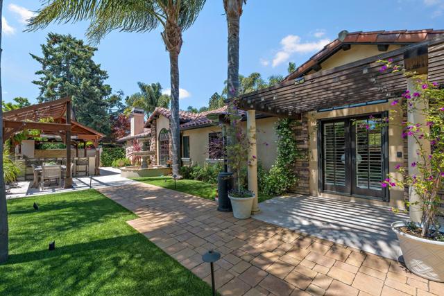65 Fairfax Avenue, Atherton CA: https://media.crmls.org/mediaz/f416be1b-1d85-4e57-8542-c2c049ef1930.jpg