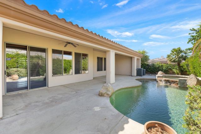 49595 Marne Court, La Quinta CA: https://media.crmls.org/mediaz/f416ce0b-2599-4753-95ac-a55e4549b87e.jpg